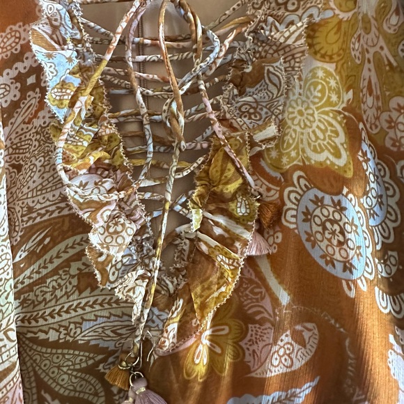 House of Harlow 1960 Tan and Gold Paisley mini Dress - Picture 4 of 5